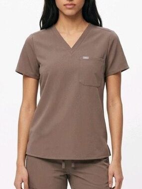 Figs Women's Short Sleeve V-Neck Top in Taupe